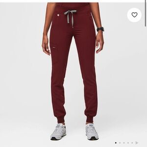 Figs Zamora Jogger scrub pants- Burgundy
